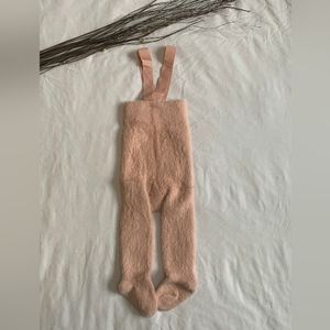 Thick baby thights with suspenders, perfect for the cold weather